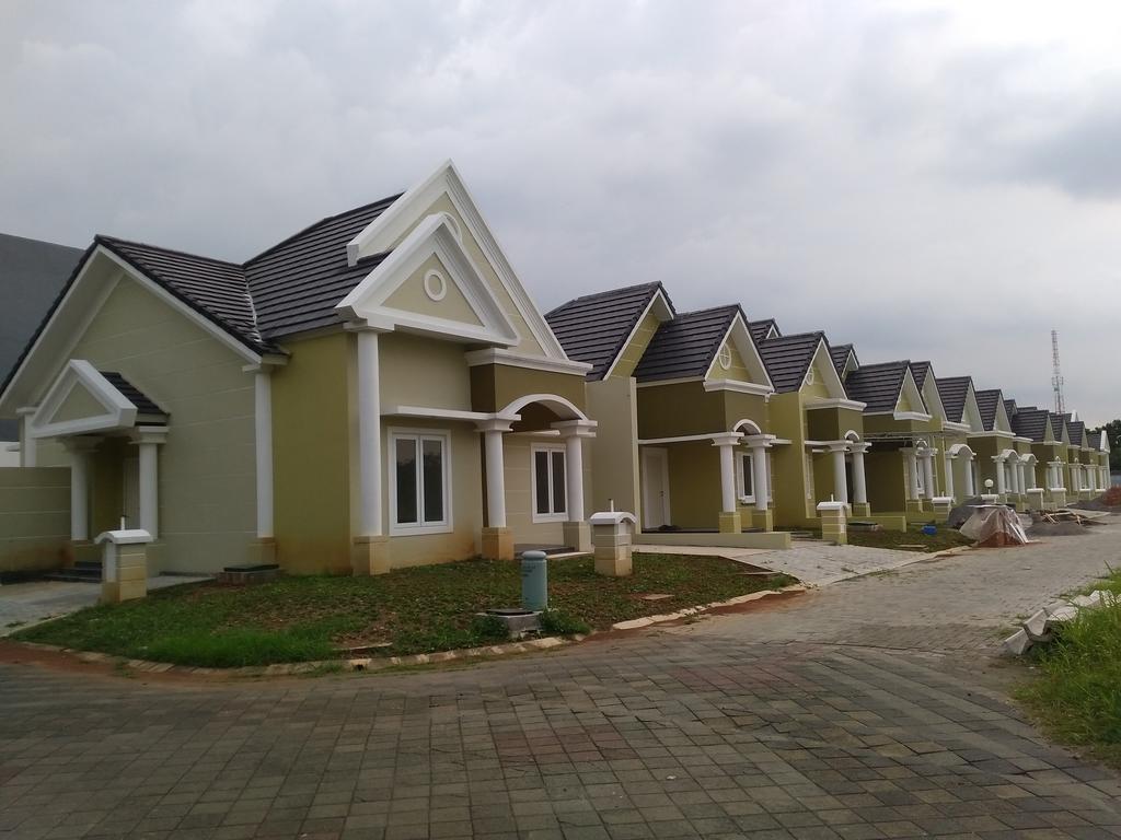 Jasmine Park Guest House Семаранг Экстерьер фото