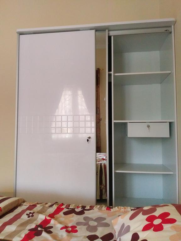 Jasmine Park Guest House Семаранг Экстерьер фото